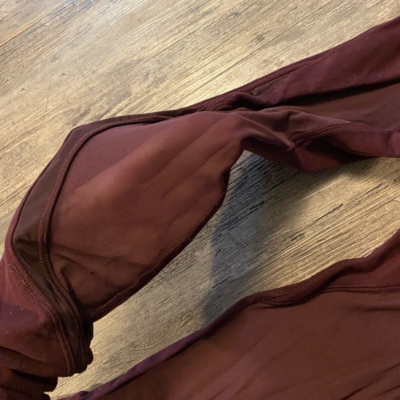 Lululemon burgundy leggings with mesh backs - Picture 4 of 5